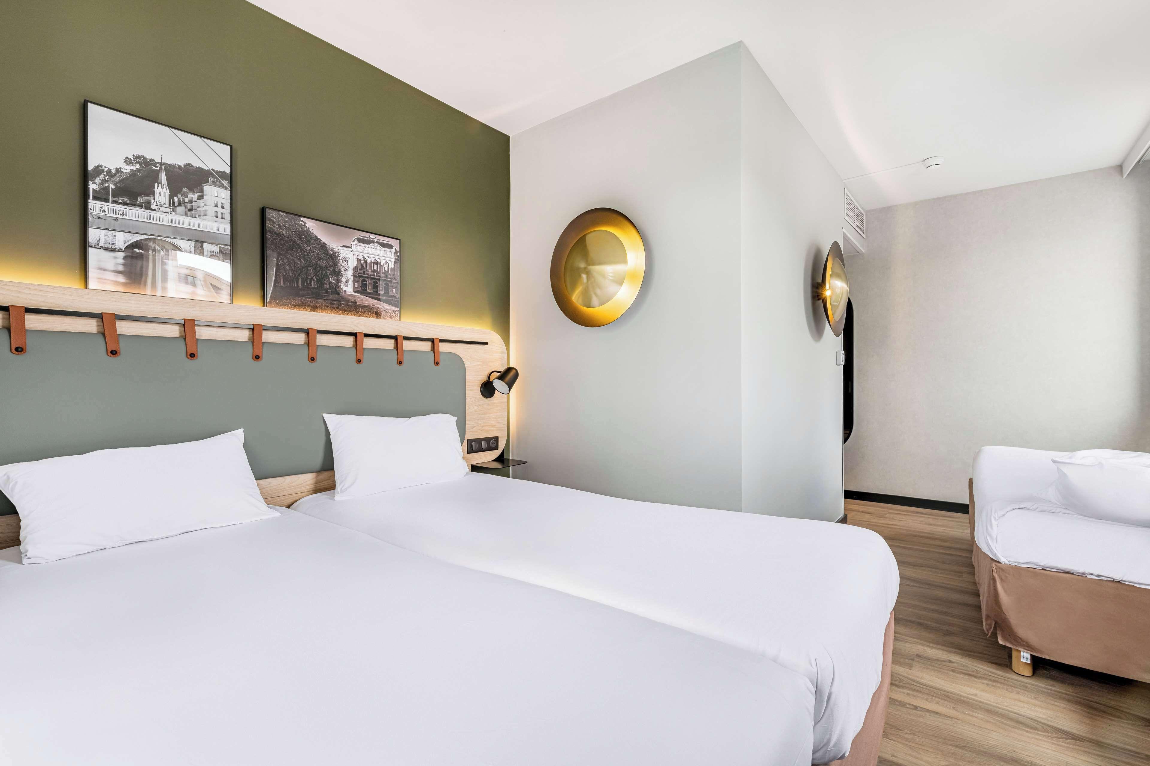 Triple Room Three Single Beds
